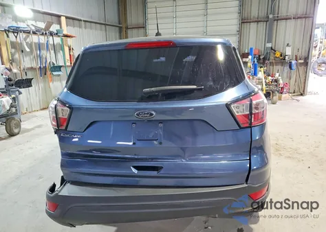2018 Ford Escape S z USA, uszkodzony, nr VIN 1FMCU0F79JUC89326
